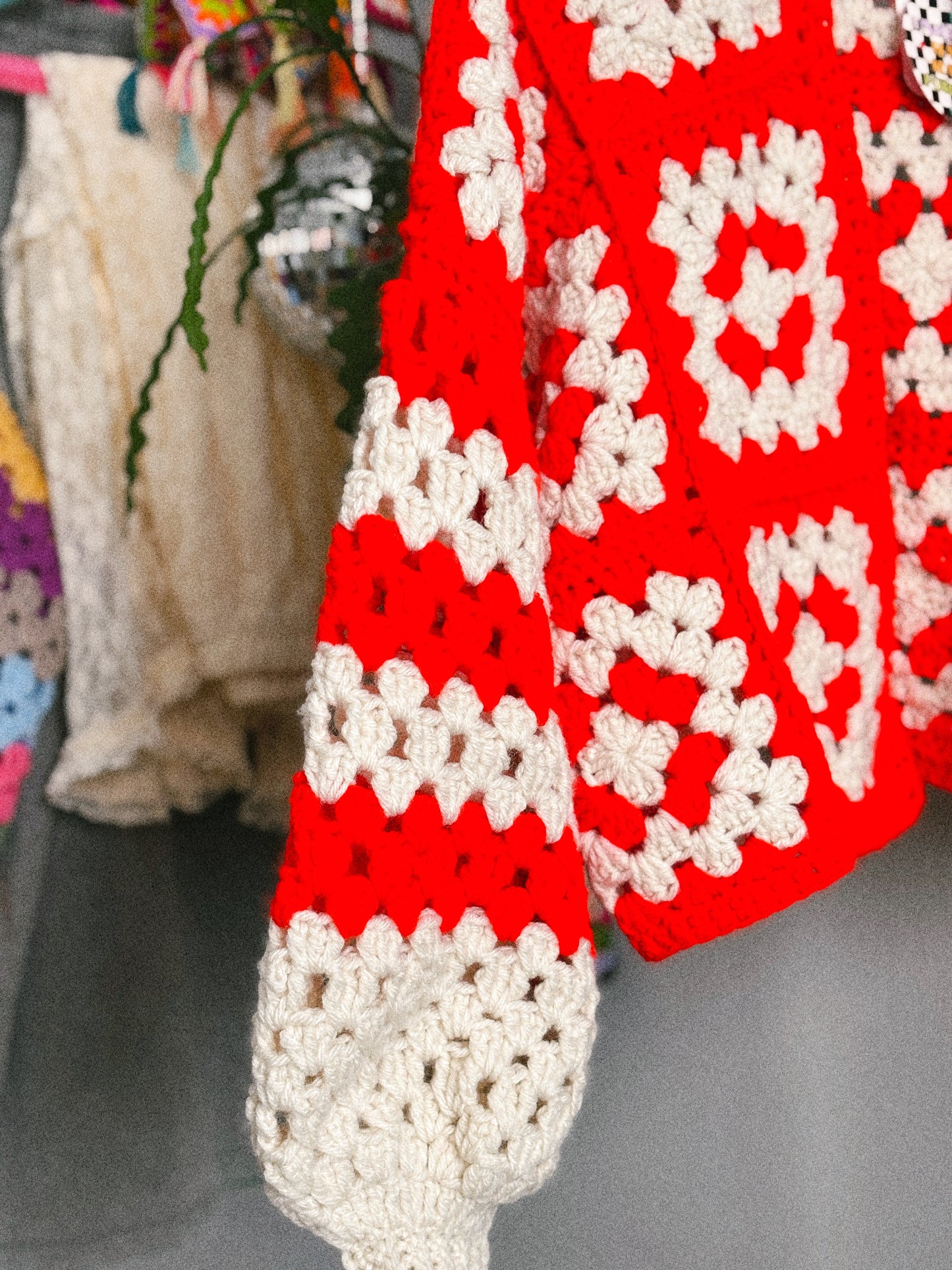 CHERRY COLA CARDI