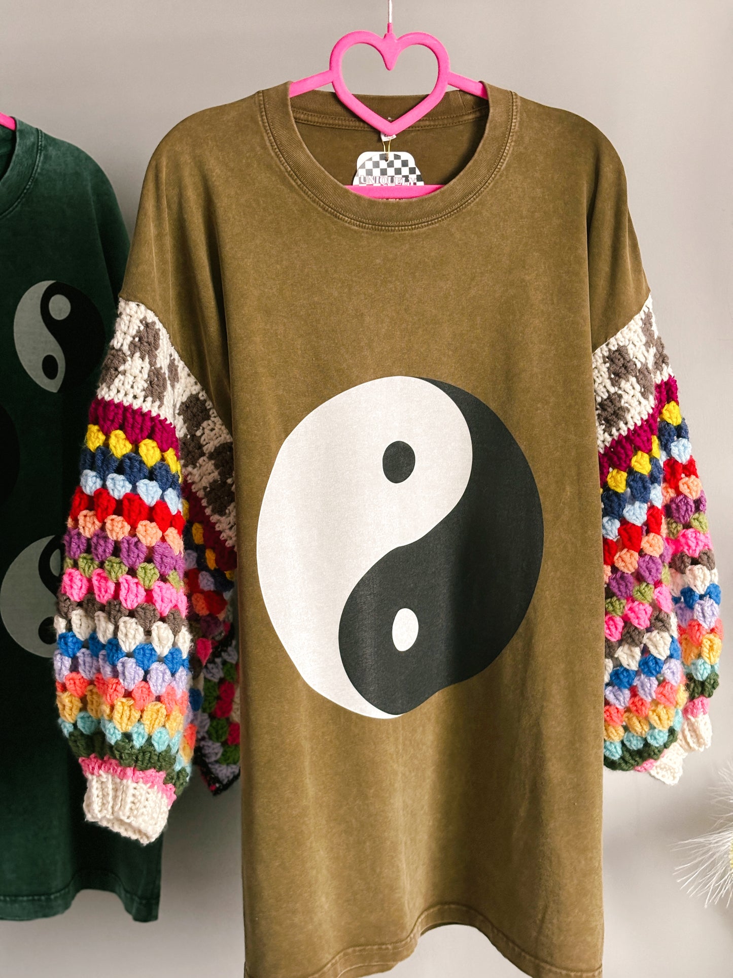 YIN YANG BALLOON SLEEVES