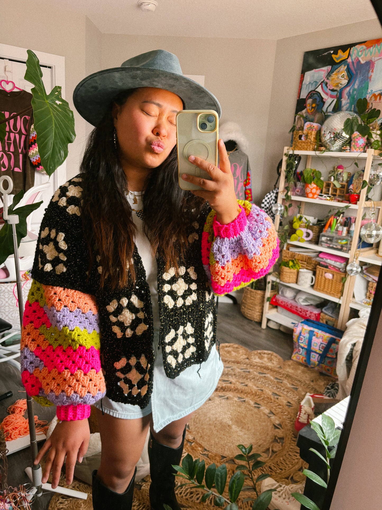 LOVE BOMB CARDI