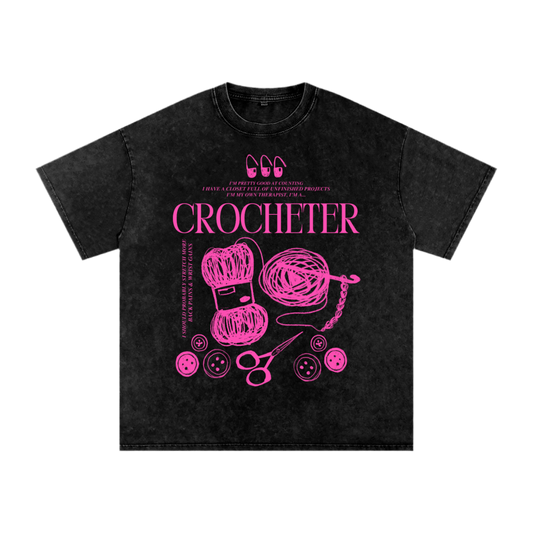 CROCHETER TEE - Pink on black